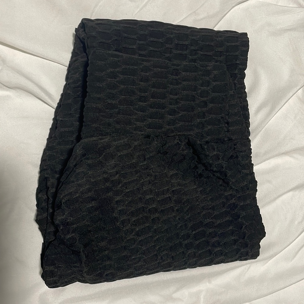 Women’s black amazon leggings size small preowned